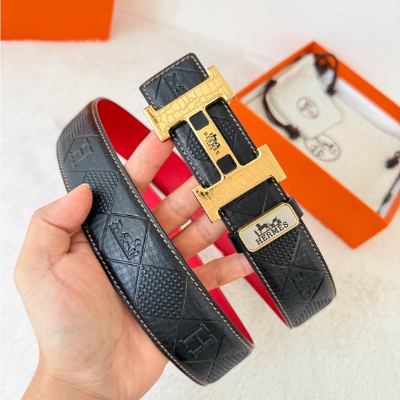 Hermes Men’s Black and Gold Belt Bag - Picture 1 of 6